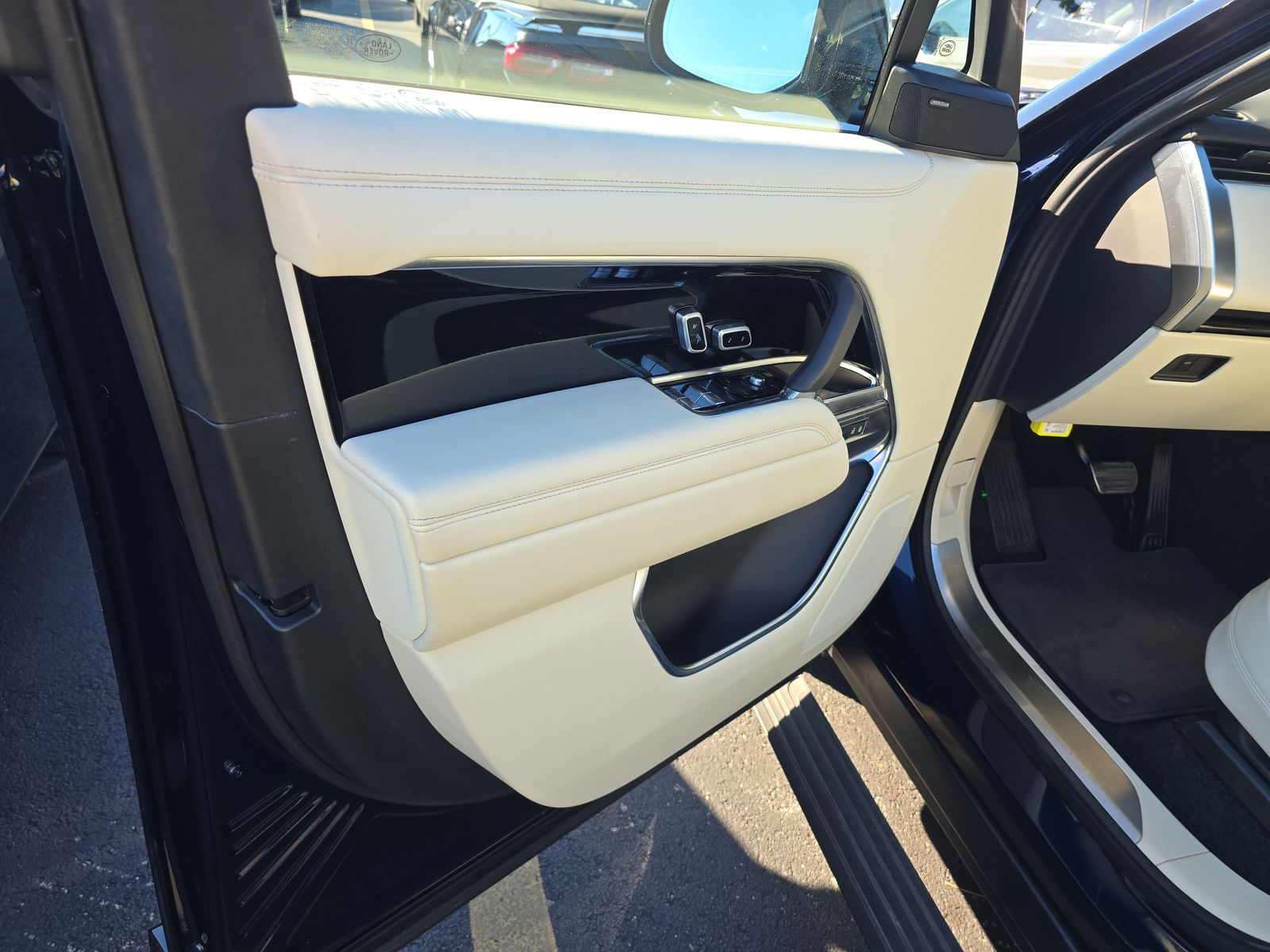 2023 Land Rover Range Rover SE AWD