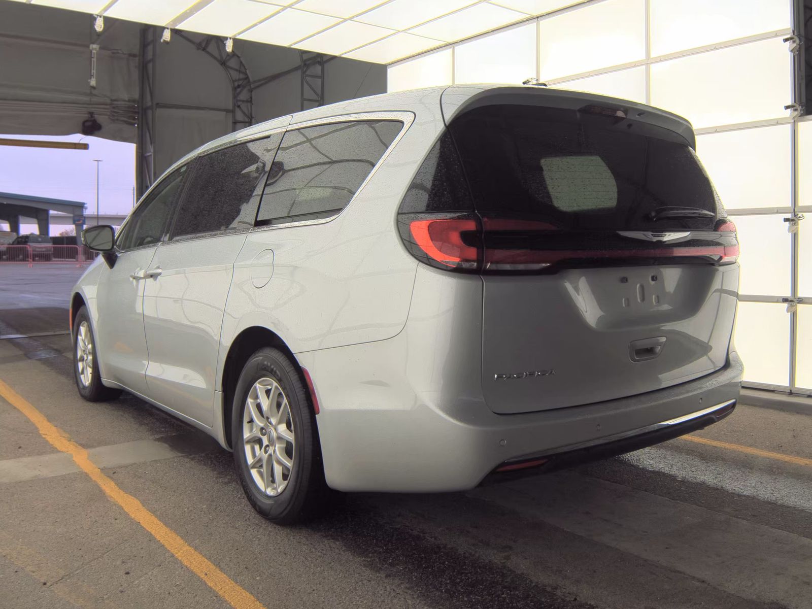 2024 Chrysler Pacifica Touring L FWD
