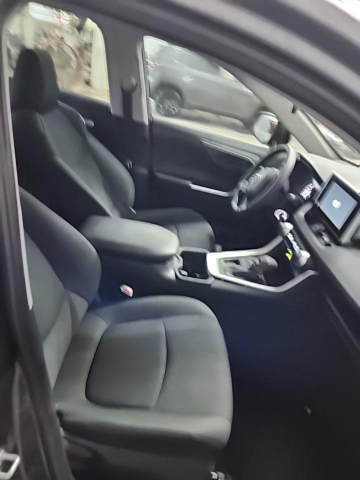 2024 Toyota RAV4 LE FWD