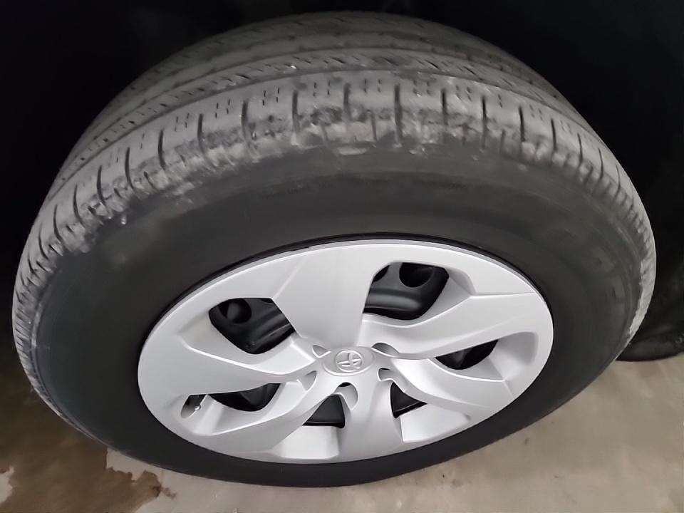 2024 Toyota RAV4 LE FWD