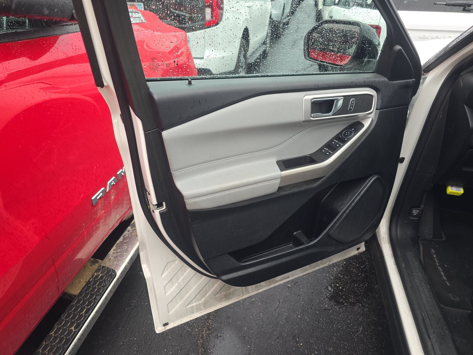 2023 Ford Explorer XLT FWD