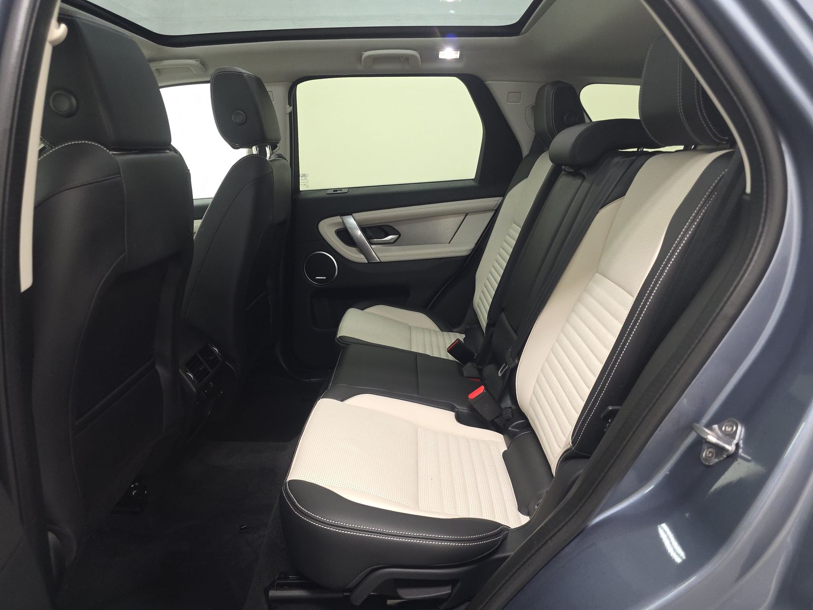 2023 Land Rover Discovery Sport S R-Dynamic AWD