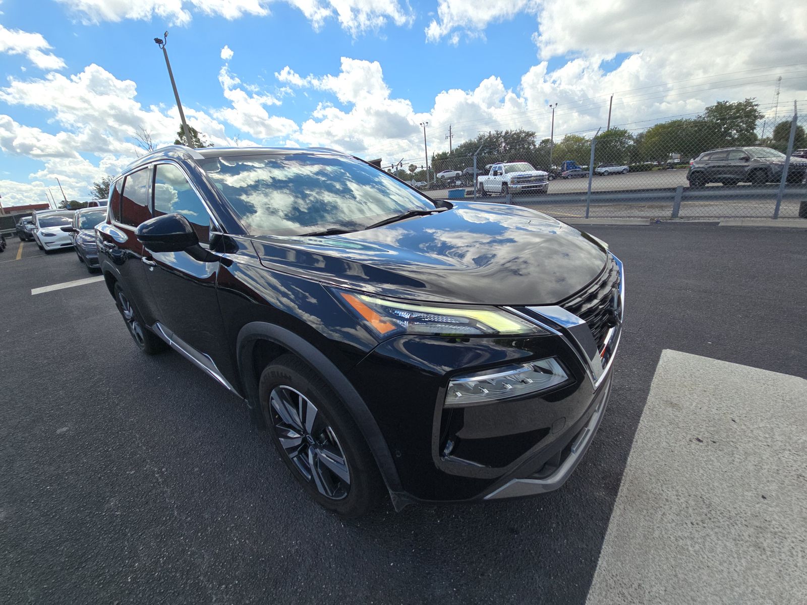 2023 Nissan Rogue SL FWD