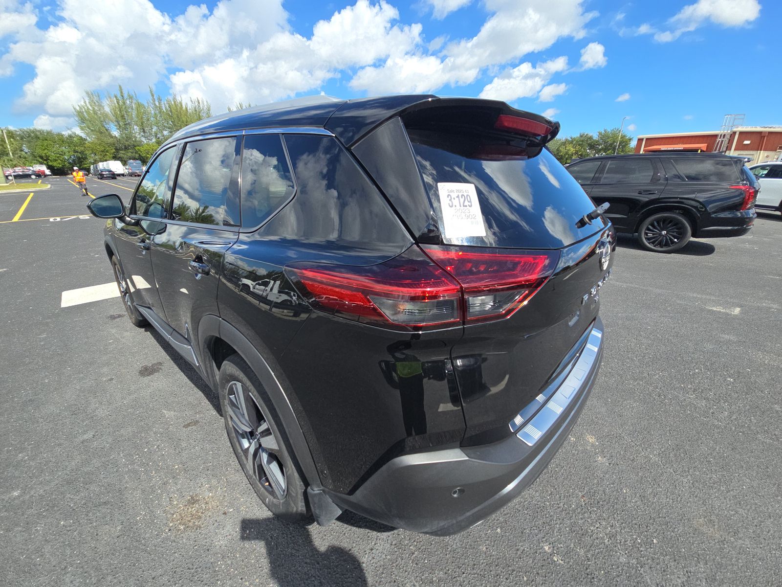 2023 Nissan Rogue SL FWD