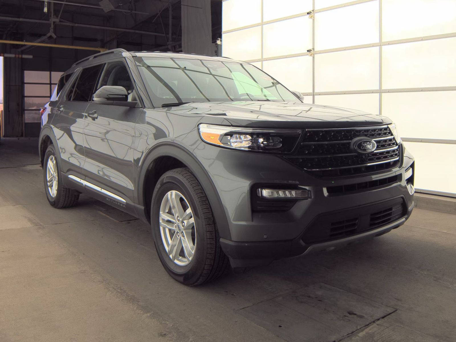 2023 Ford Explorer XLT AWD