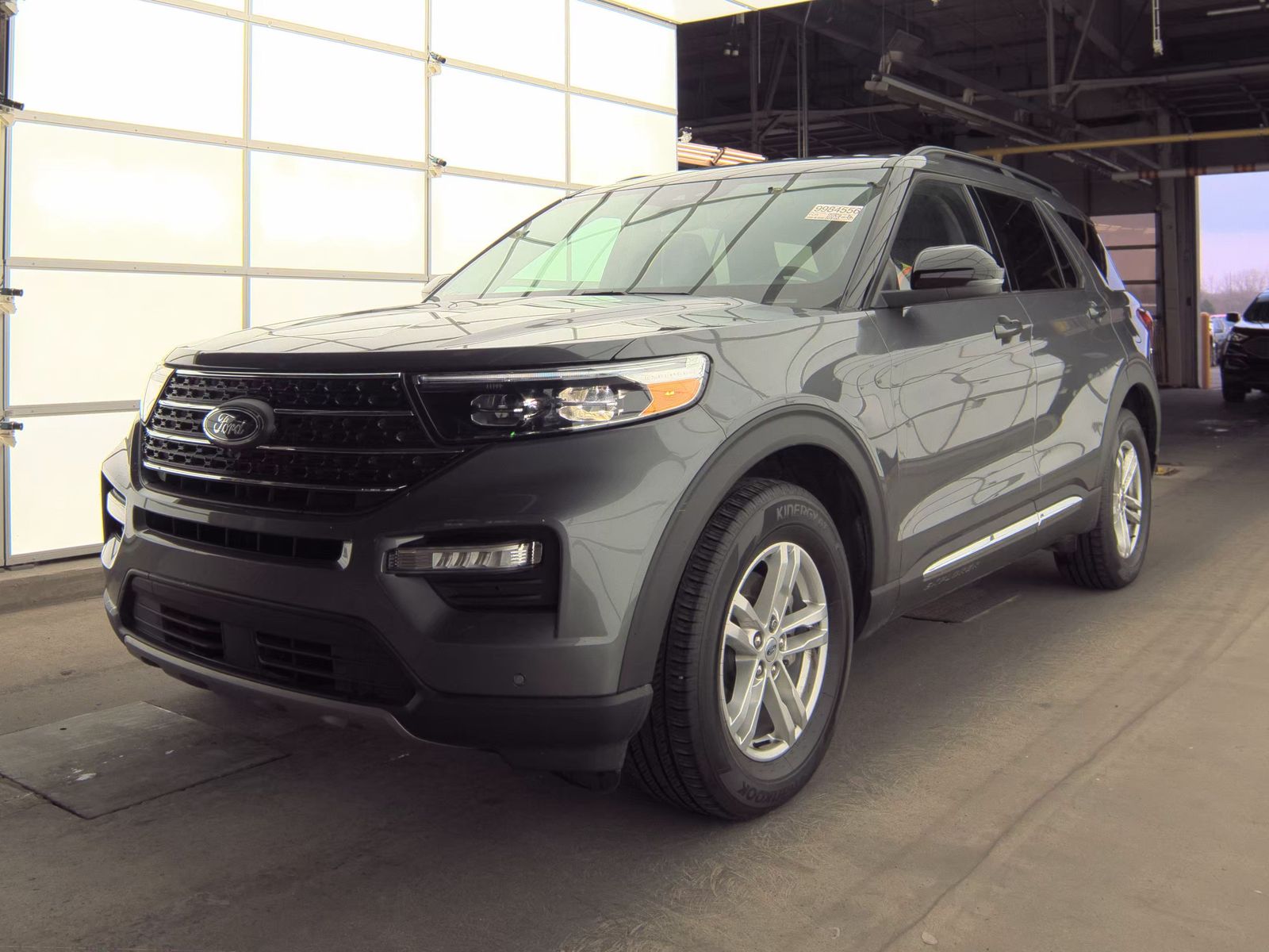 2023 Ford Explorer XLT AWD