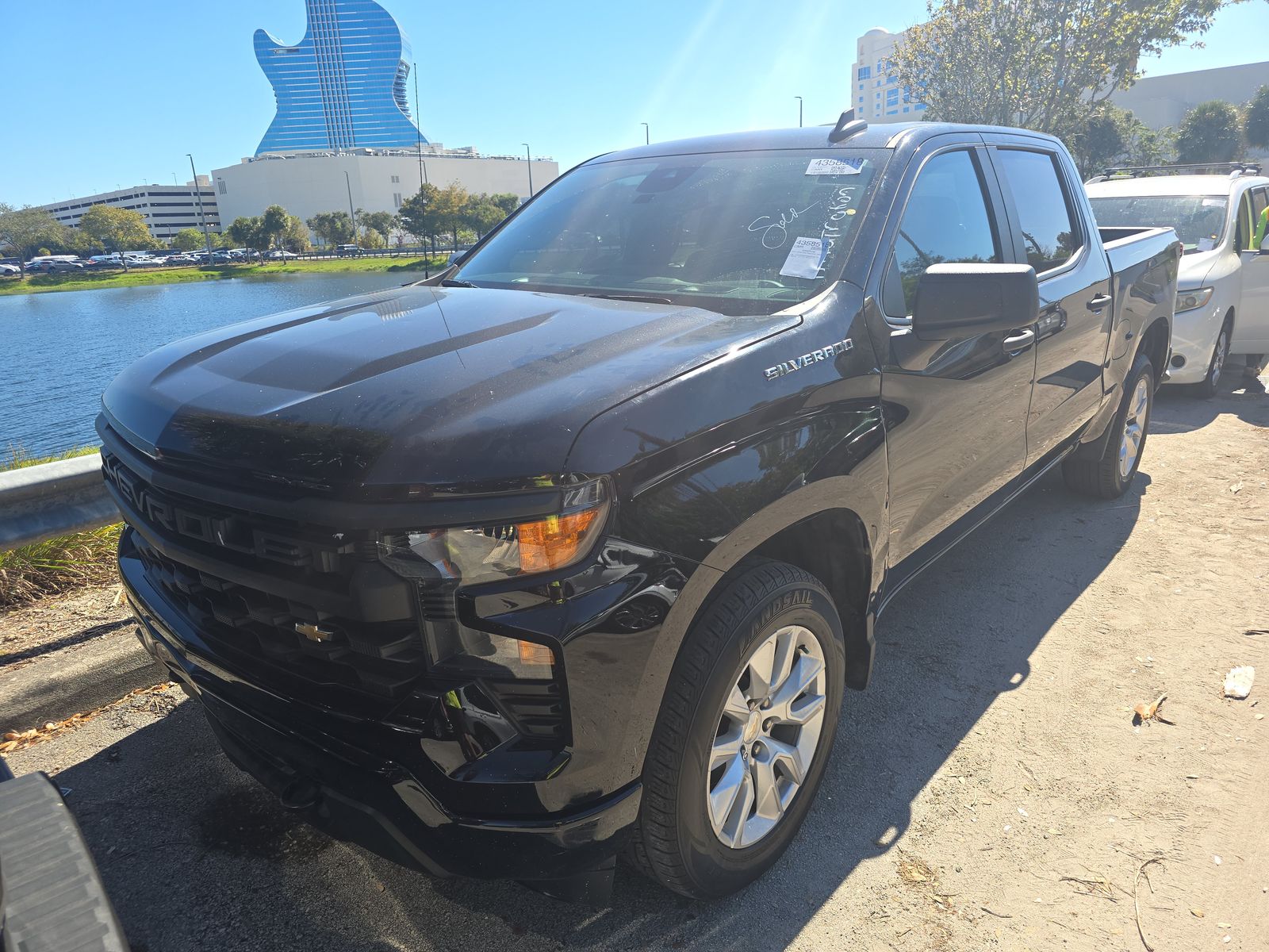 2022 Chevrolet Silverado 1500 Custom RWD