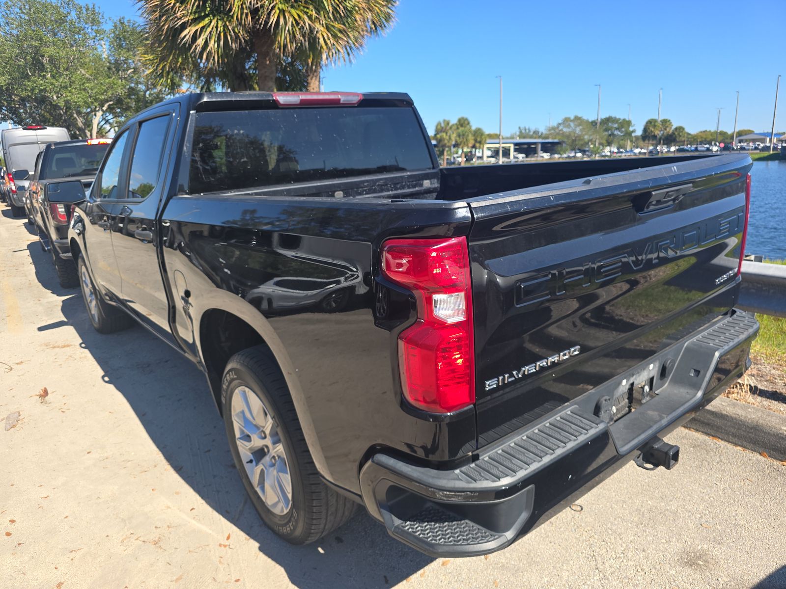 2022 Chevrolet Silverado 1500 Custom RWD