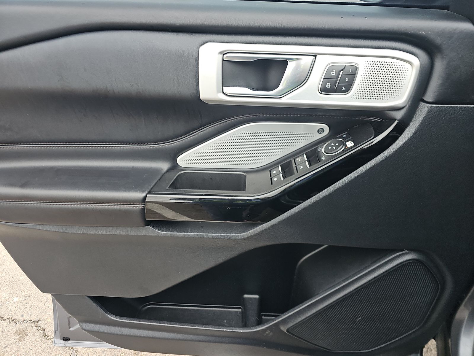 2022 Ford Explorer Hybrid Platinum AWD