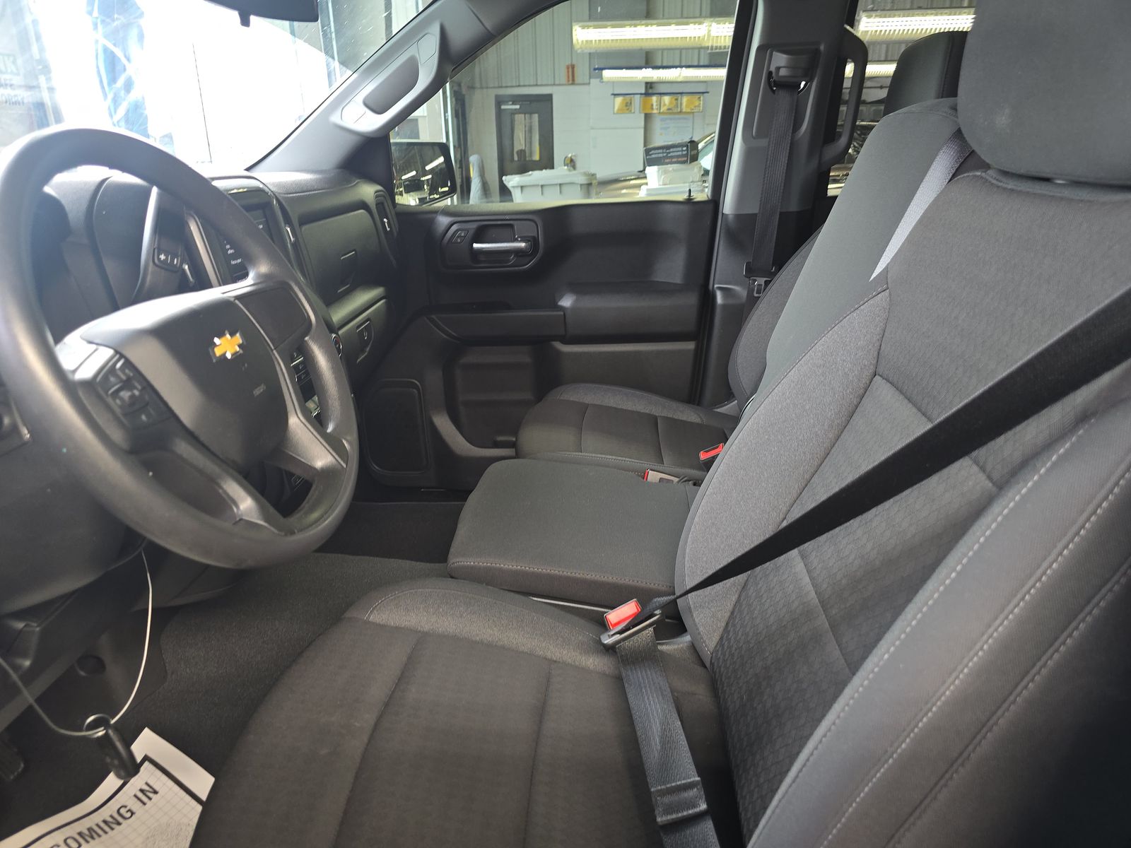 2023 Chevrolet Silverado 1500 Custom AWD