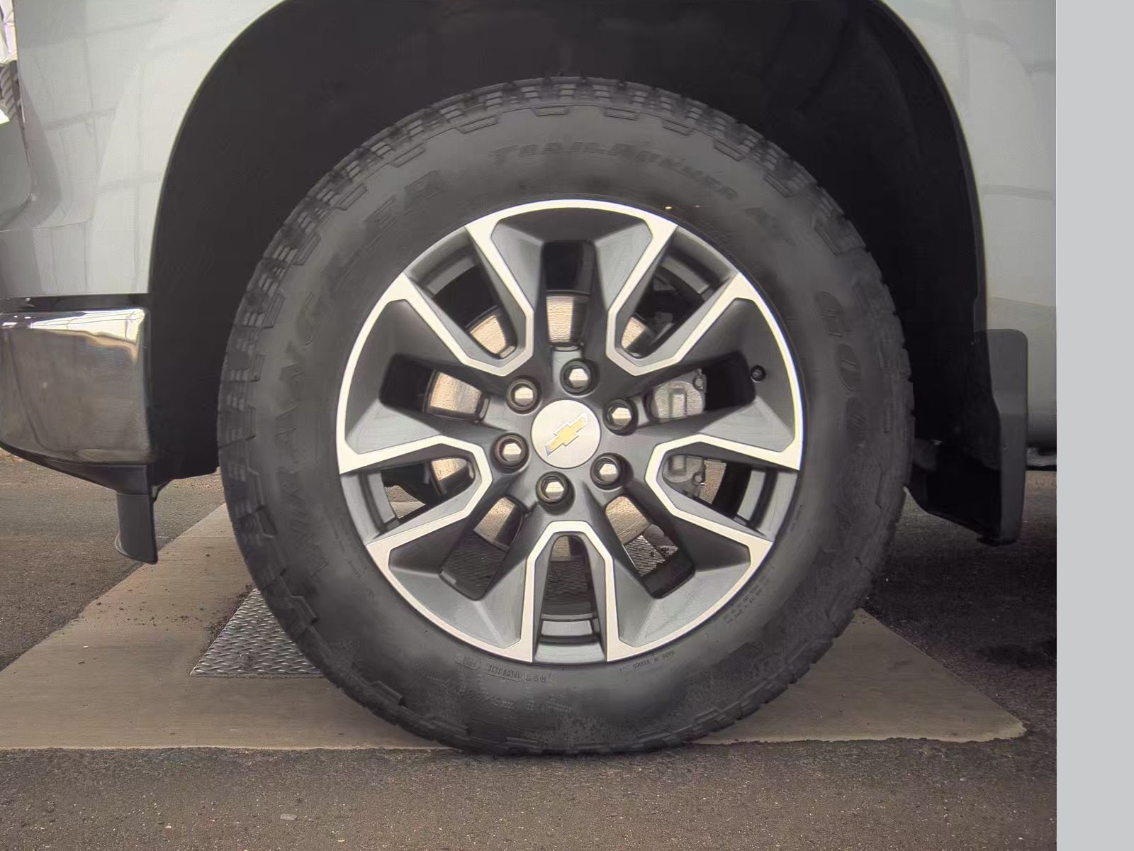 2024 Chevrolet Silverado 1500 LT AWD