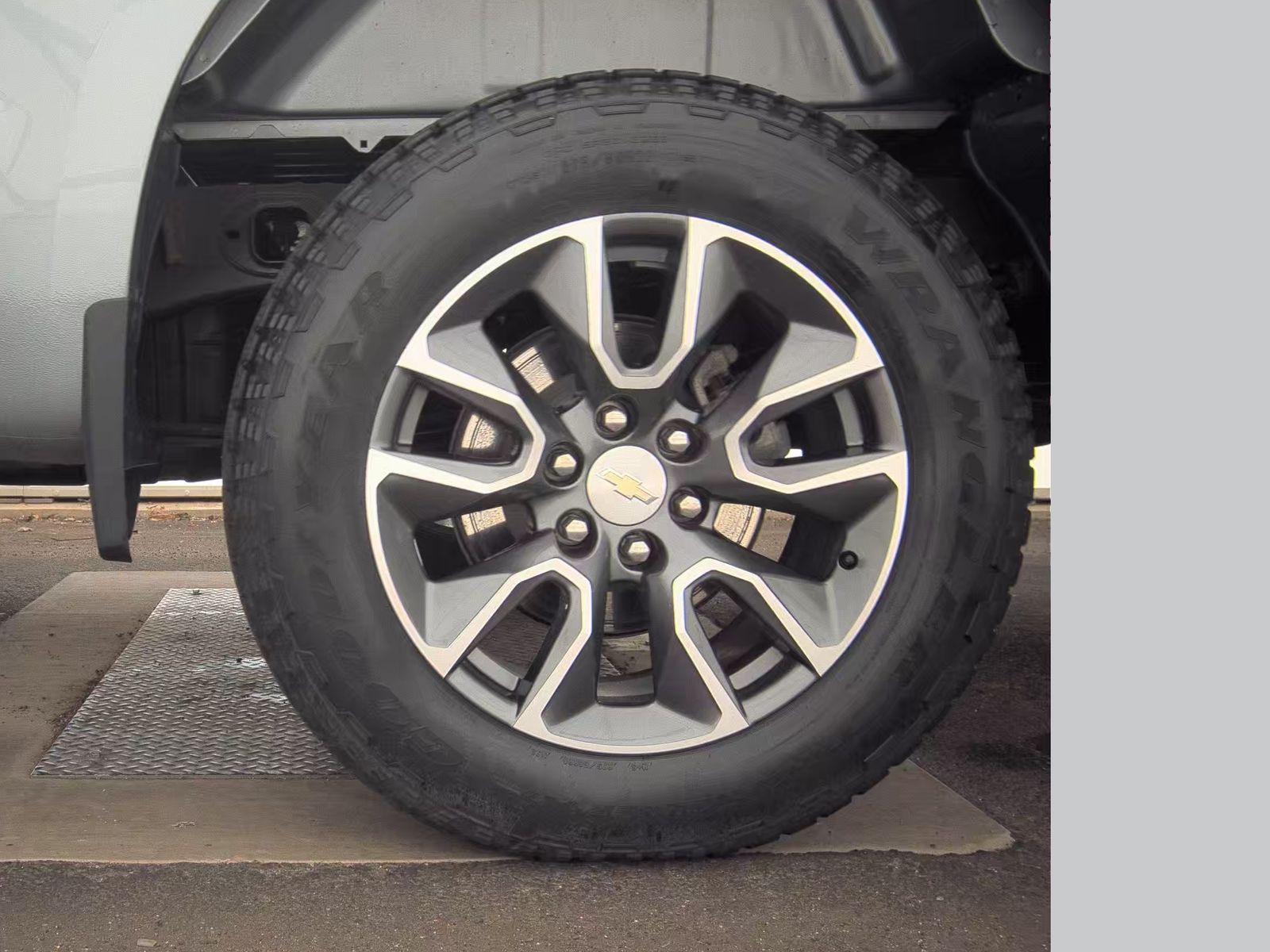 2024 Chevrolet Silverado 1500 LT AWD