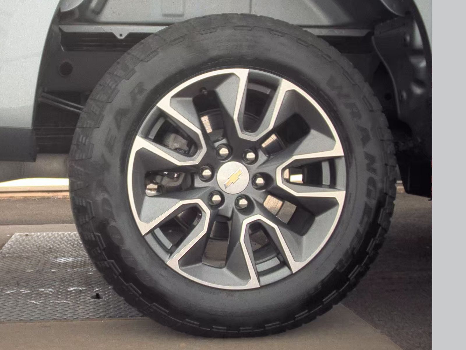 2024 Chevrolet Silverado 1500 LT AWD