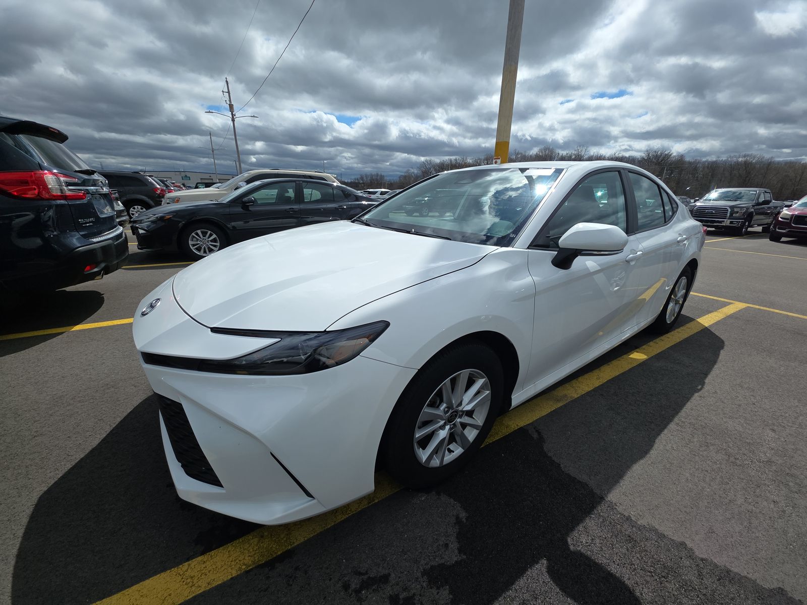 2025 Toyota Camry LE FWD