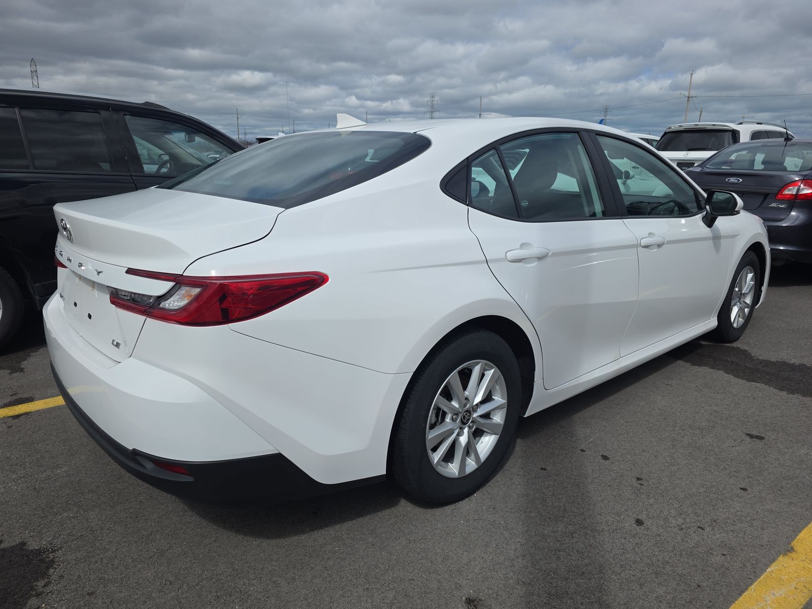 2025 Toyota Camry LE FWD