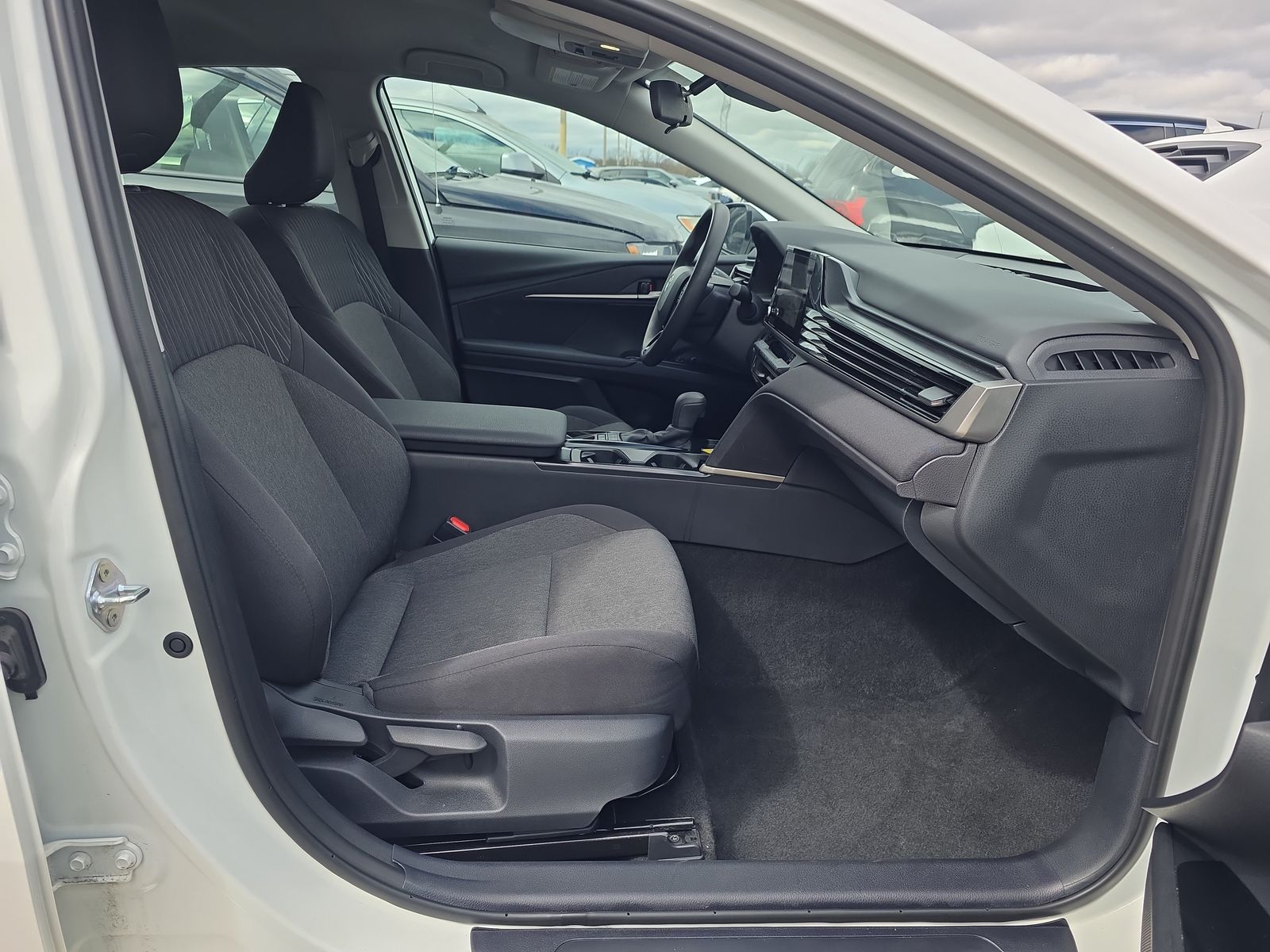 2025 Toyota Camry LE FWD