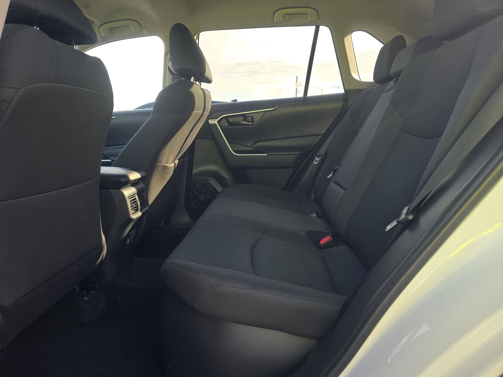 2025 Toyota RAV4 Hybrid LE AWD