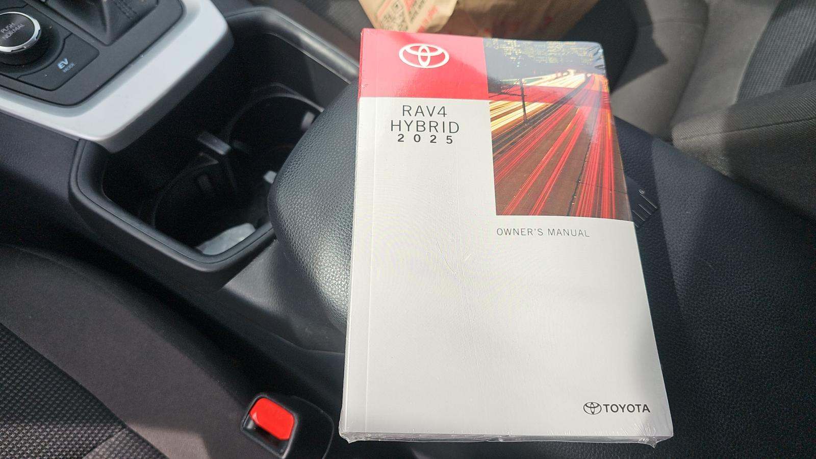 2025 Toyota RAV4 Hybrid LE AWD