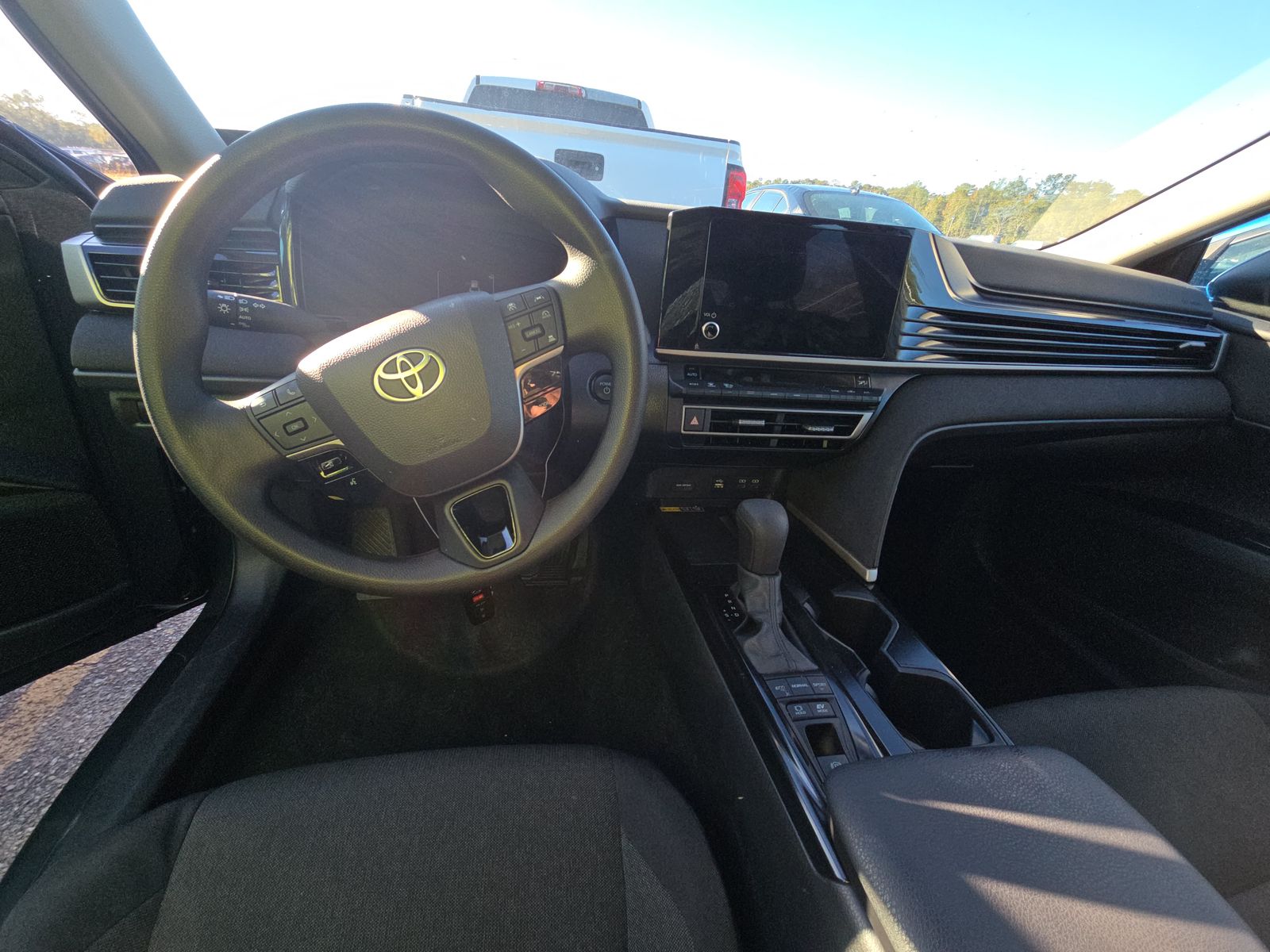 2025 Toyota Camry LE FWD