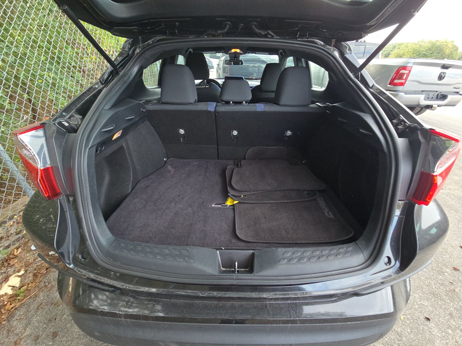 2020 Toyota C-HR XLE FWD