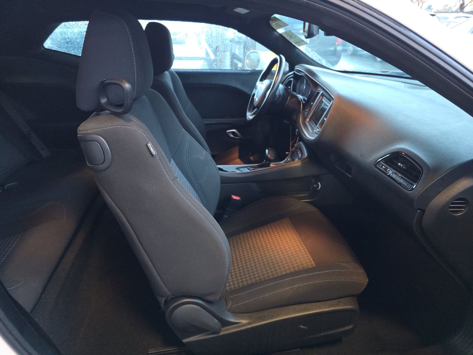 2022 Dodge Challenger SXT RWD