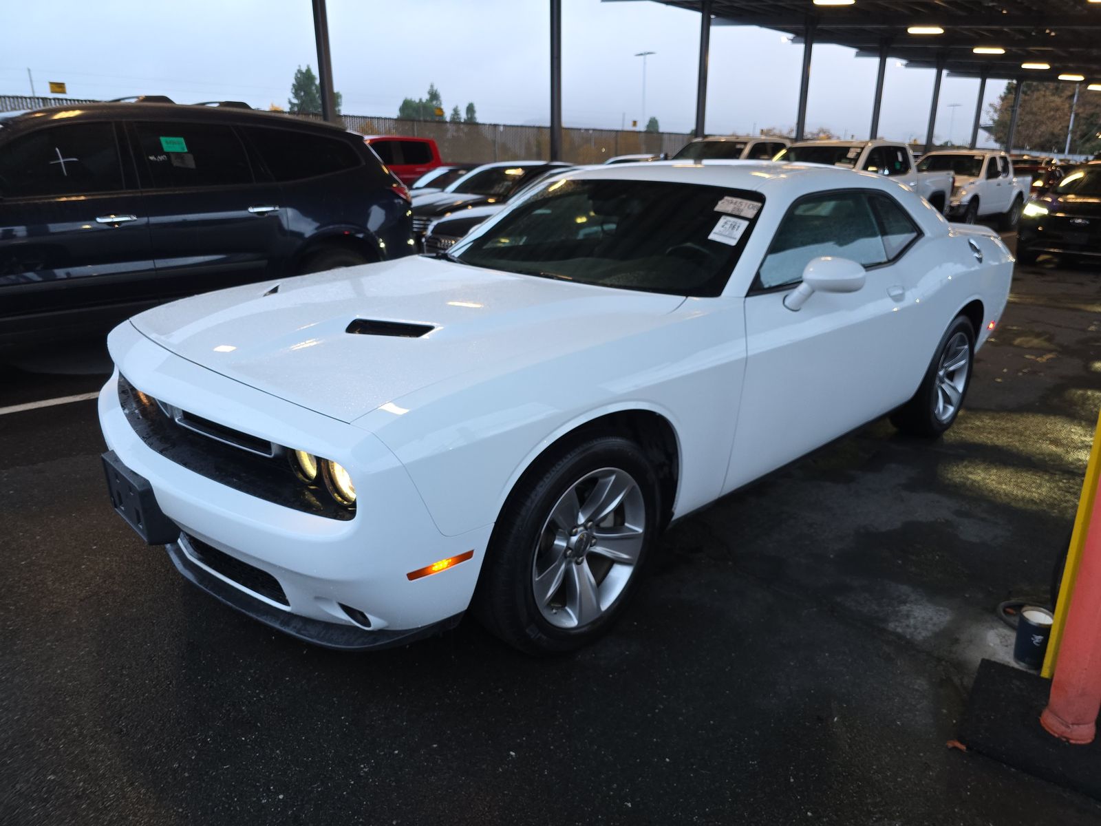 2022 Dodge Challenger SXT RWD