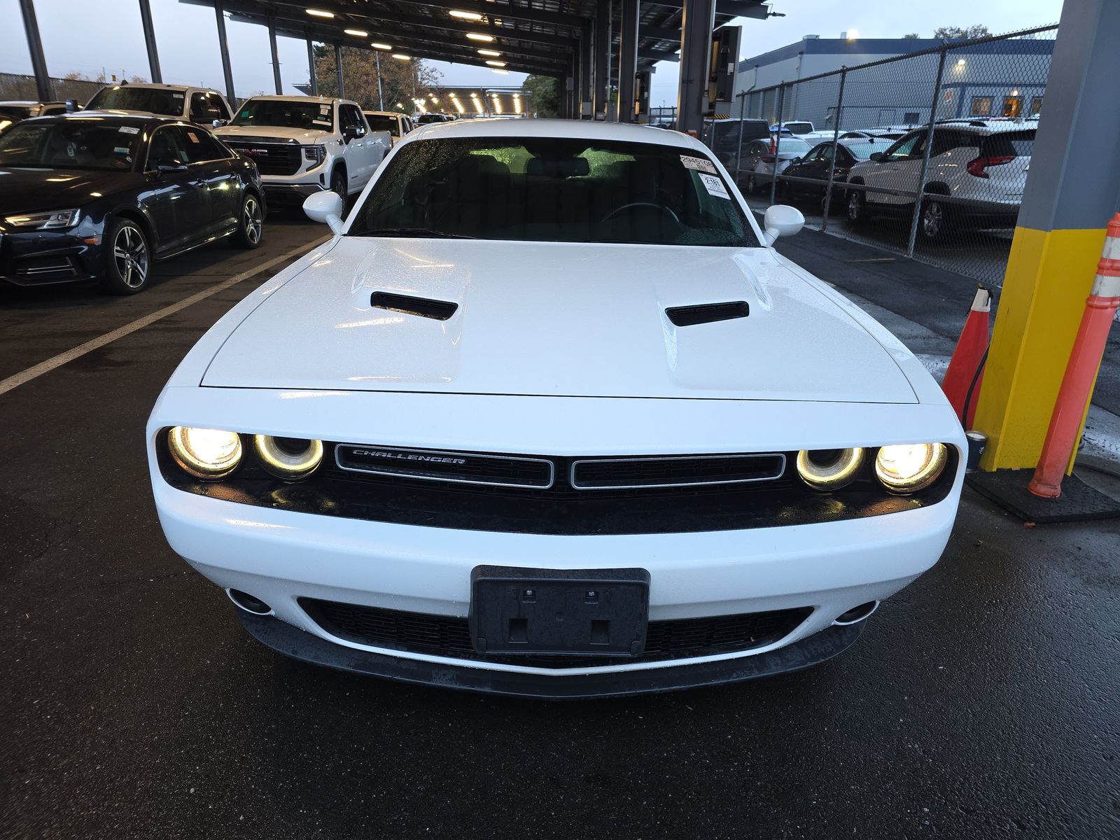 2022 Dodge Challenger SXT RWD