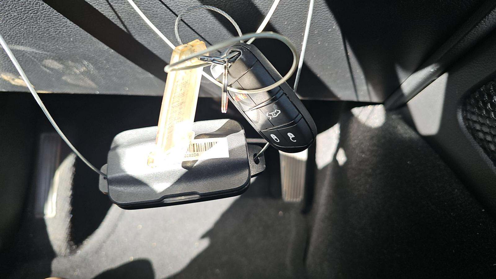 2022 Dodge Challenger SXT RWD