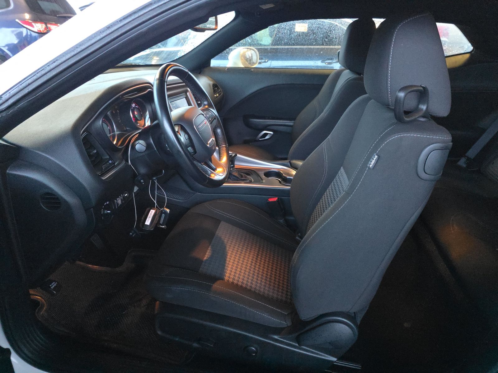 2022 Dodge Challenger SXT RWD