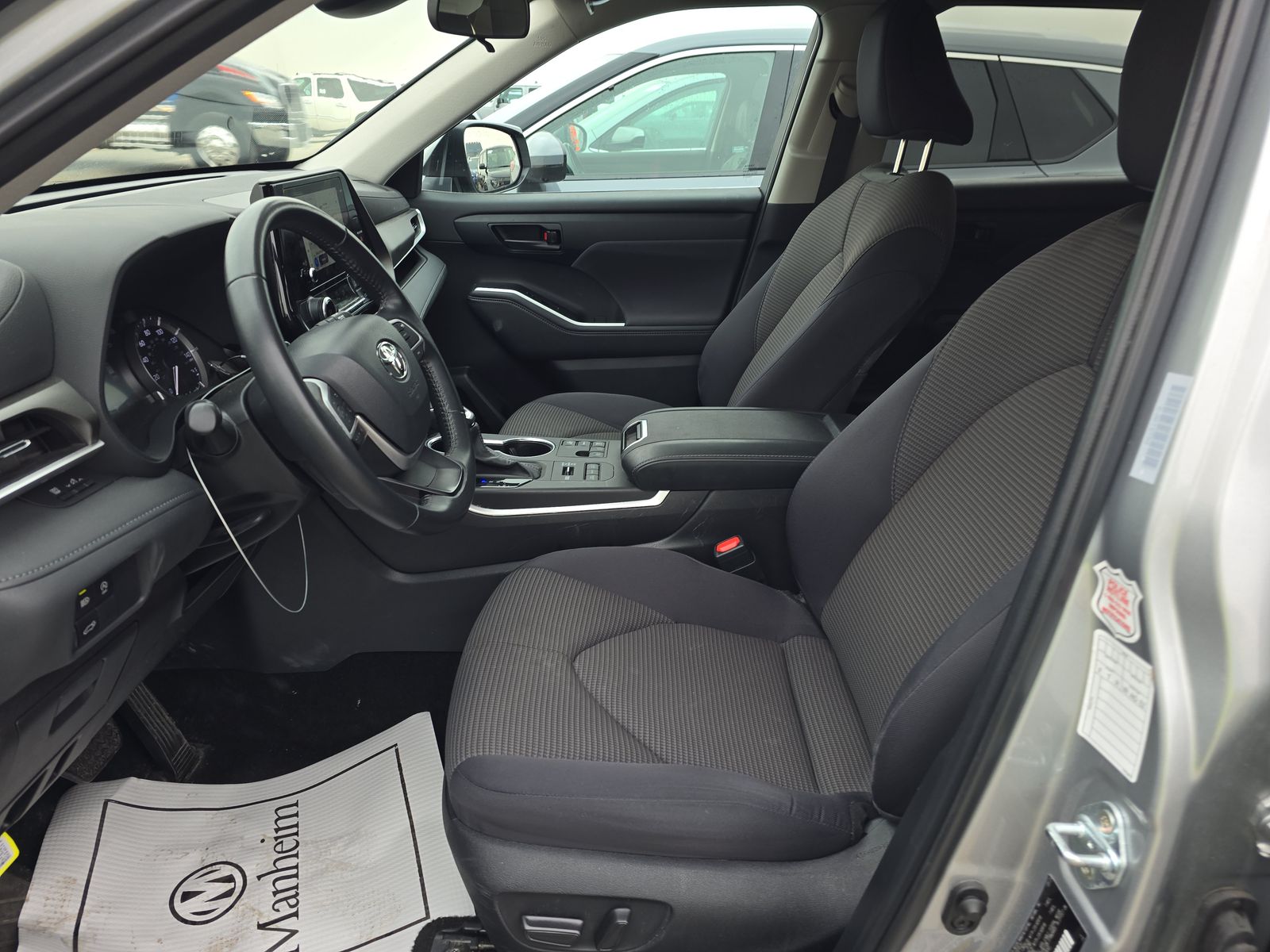 2024 Toyota Highlander LE AWD