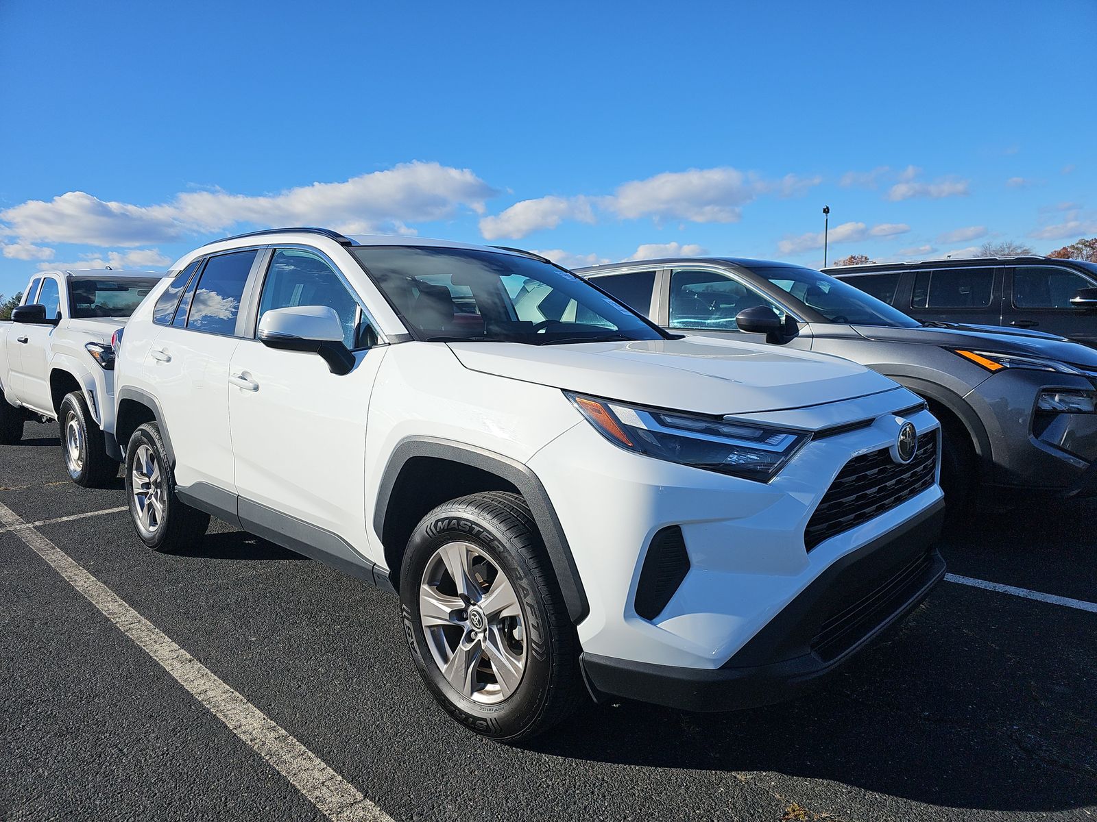 2023 Toyota RAV4 XLE FWD