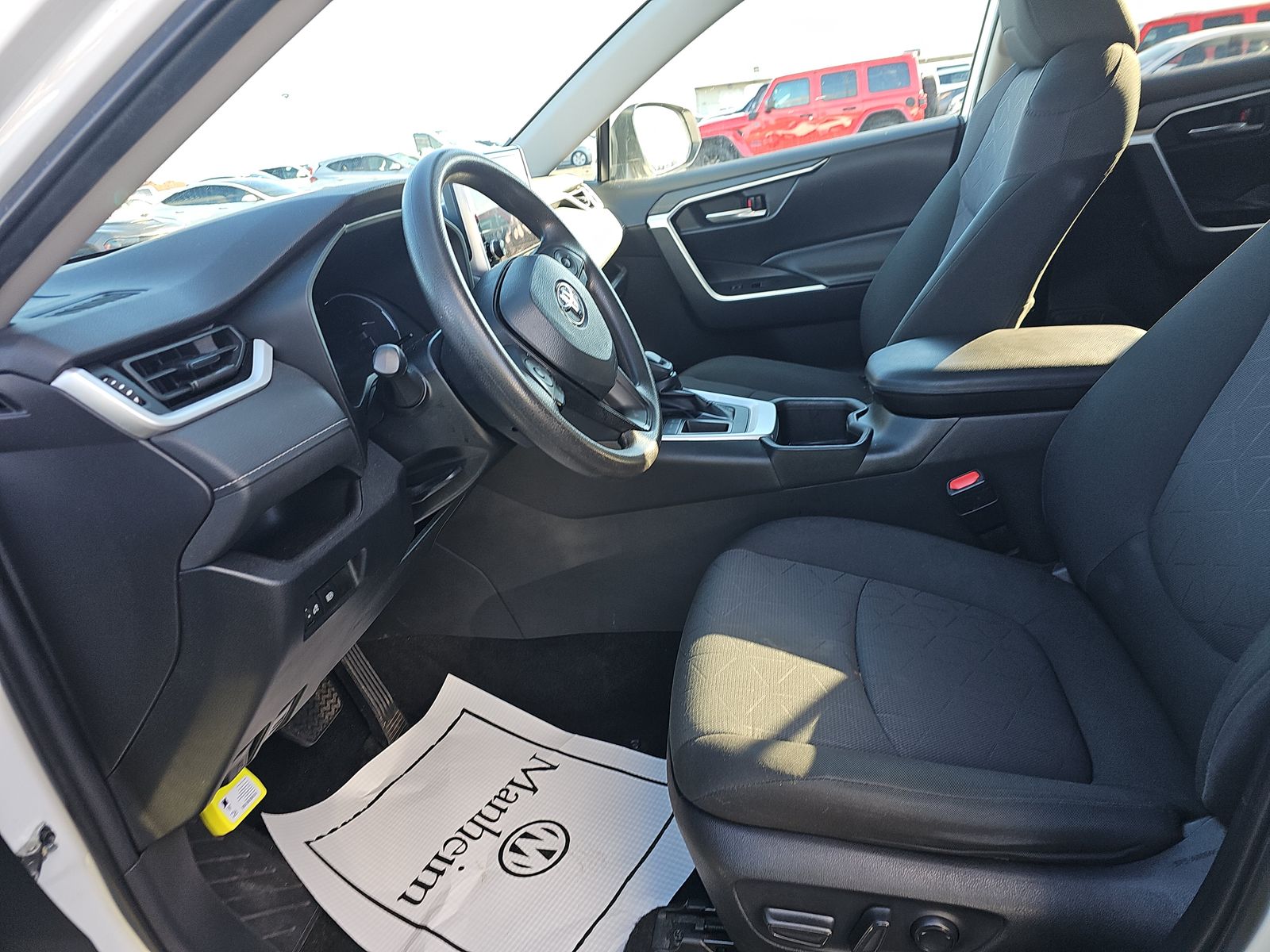 2023 Toyota RAV4 XLE FWD