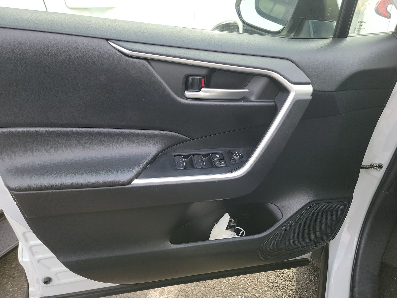 2023 Toyota RAV4 XLE FWD