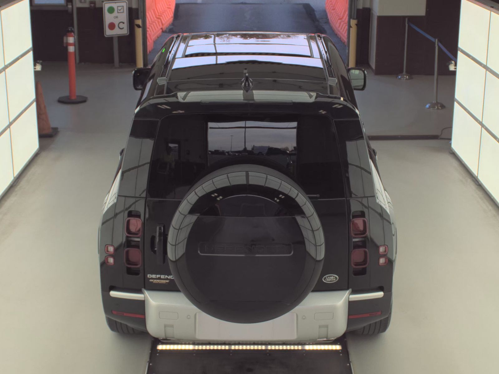 2023 Land Rover Defender 130 SE AWD