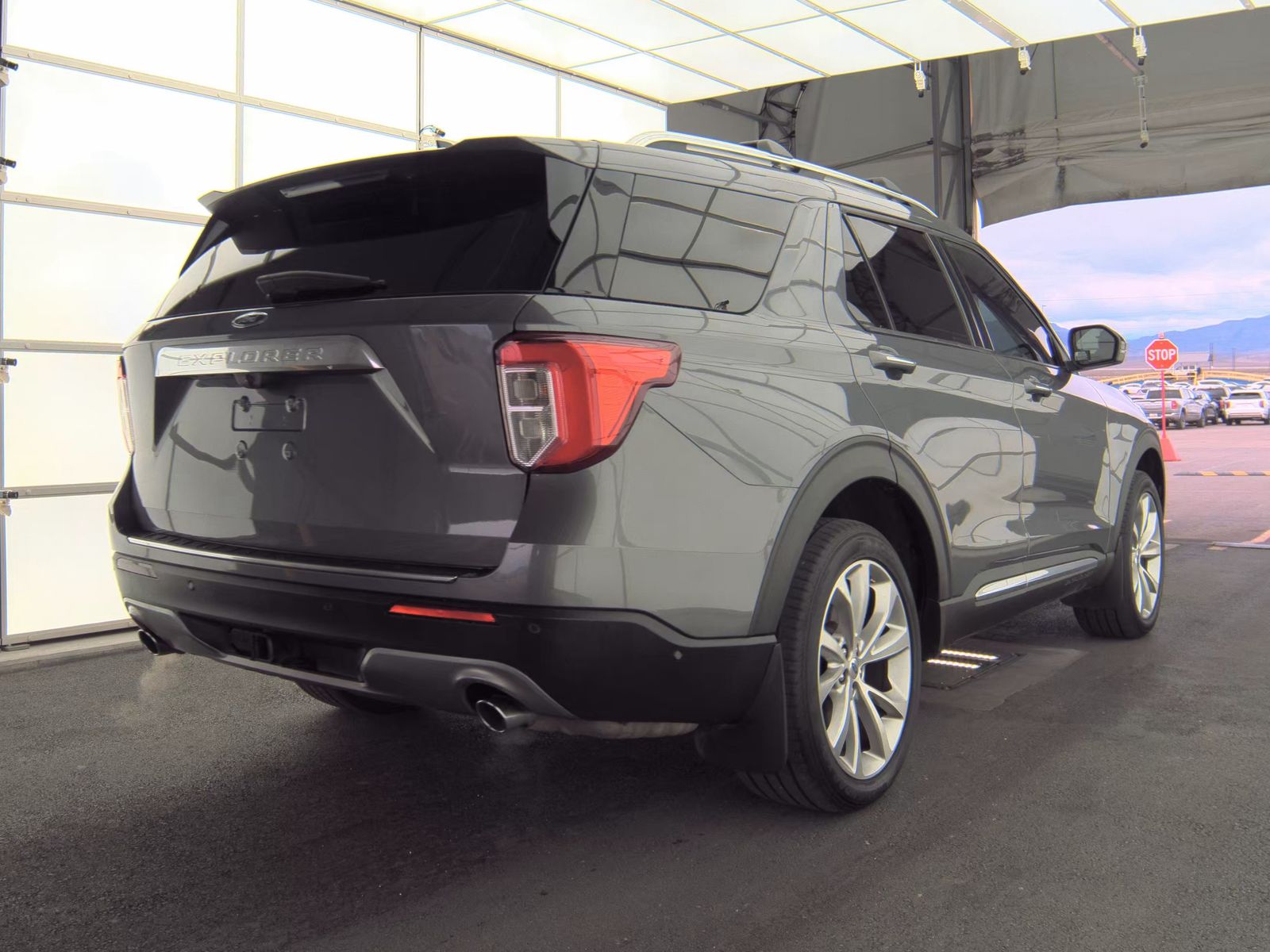 2022 Ford Explorer Hybrid Platinum AWD