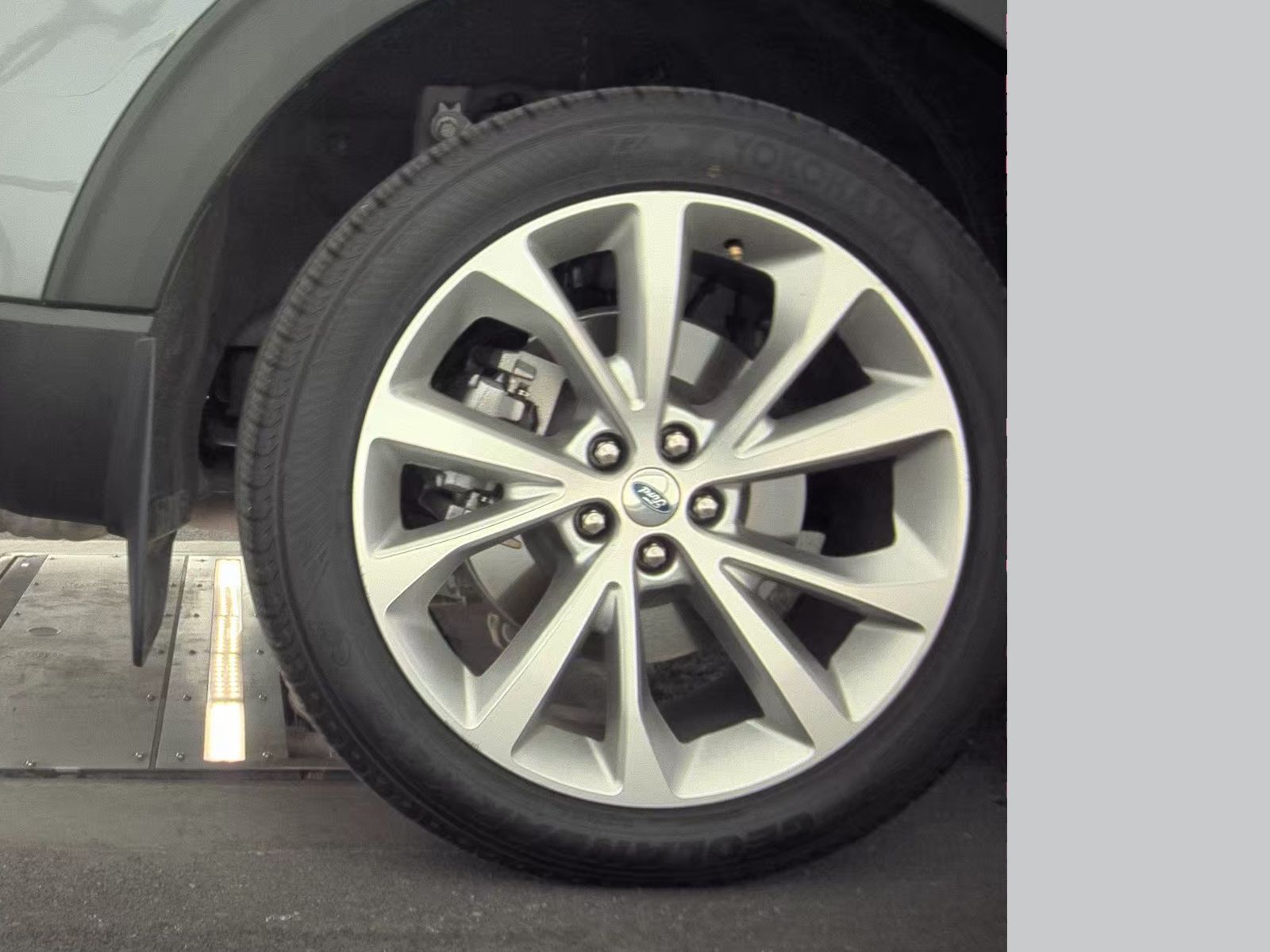 2022 Ford Explorer Hybrid Platinum AWD