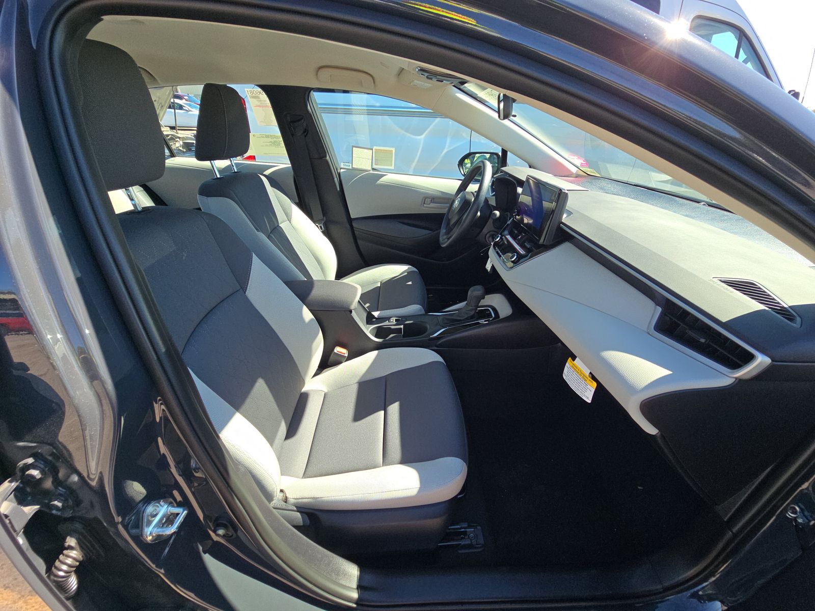 2025 Toyota Corolla LE FWD