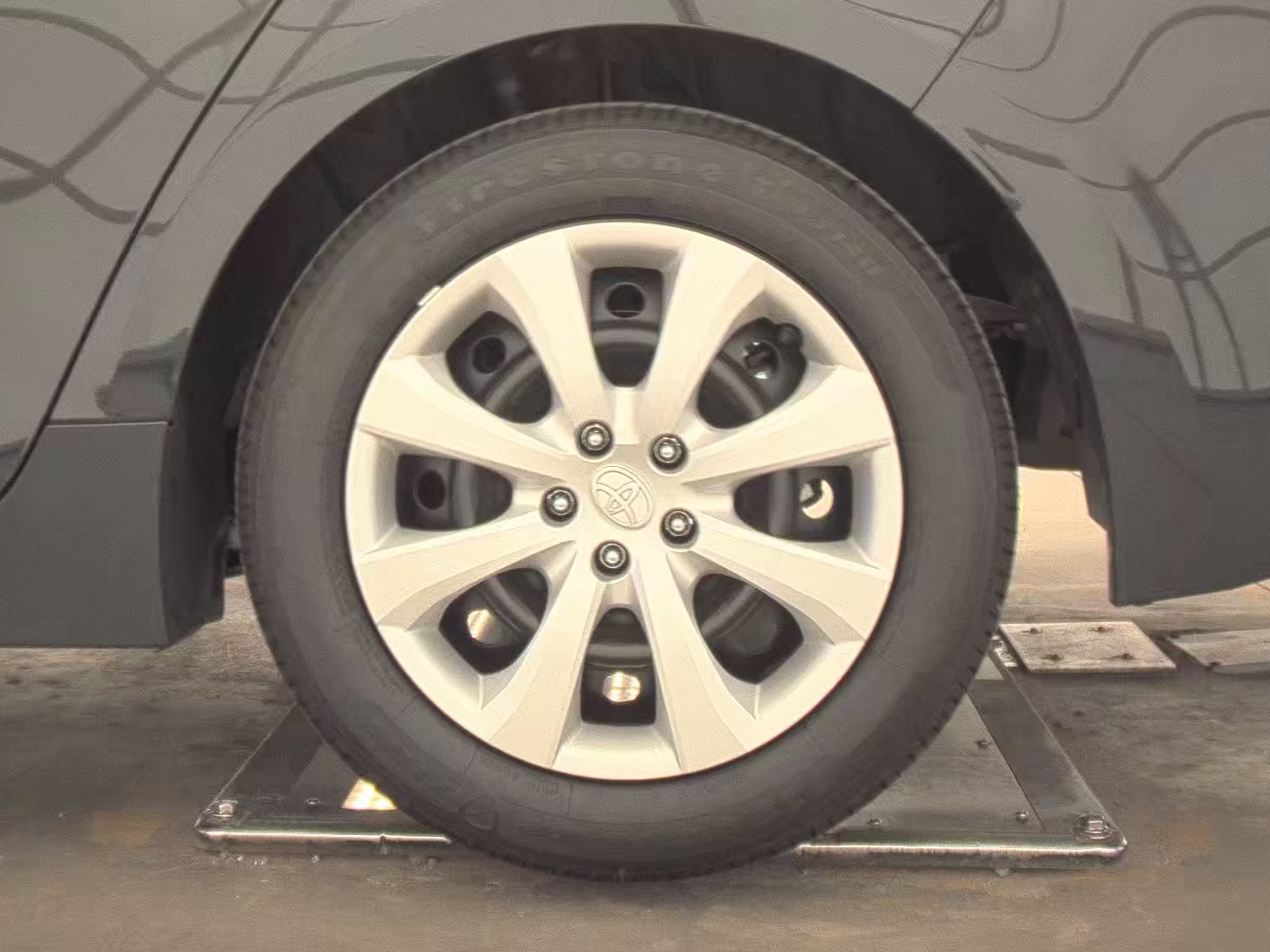 2025 Toyota Corolla LE FWD