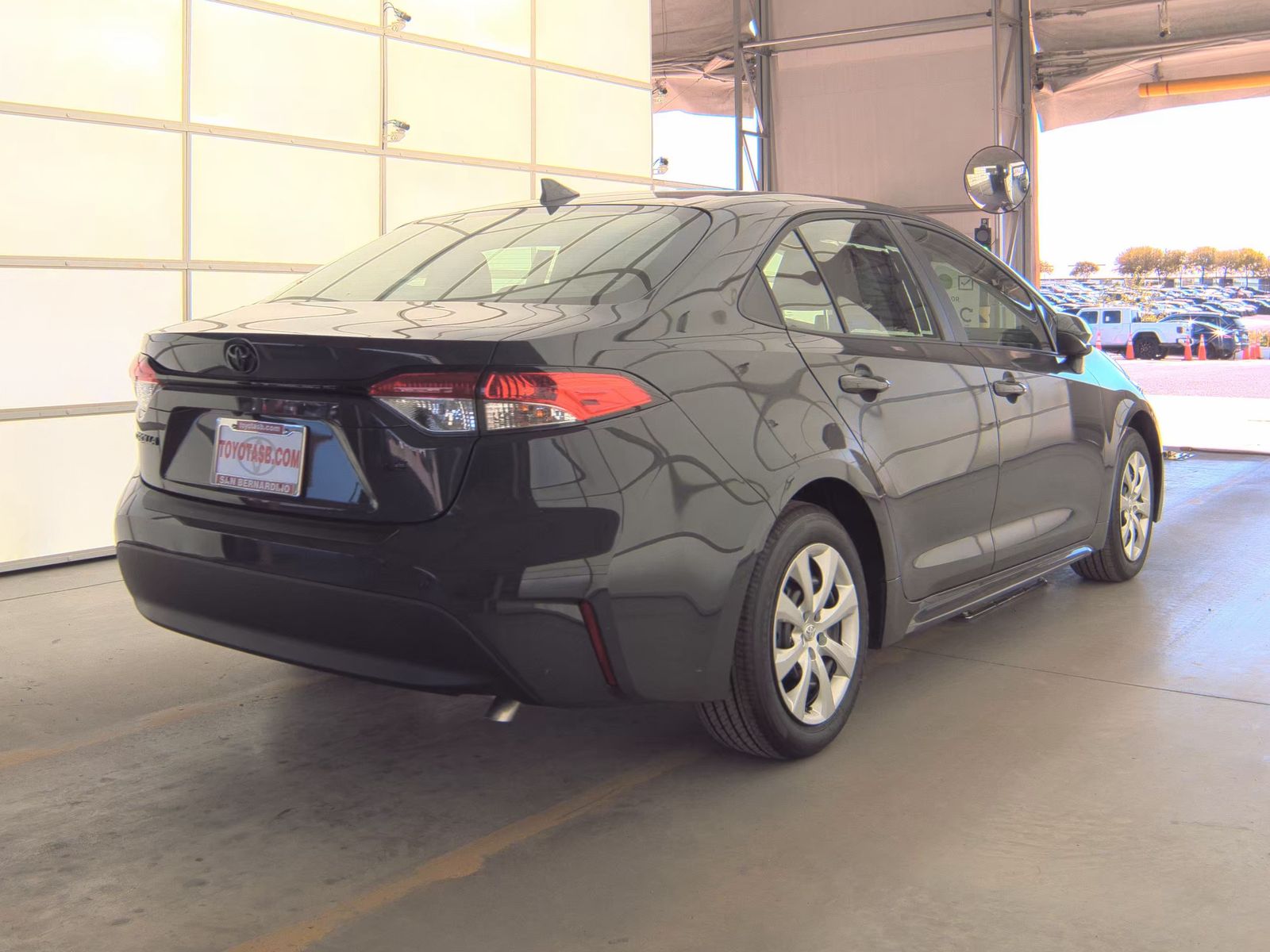 2025 Toyota Corolla LE FWD