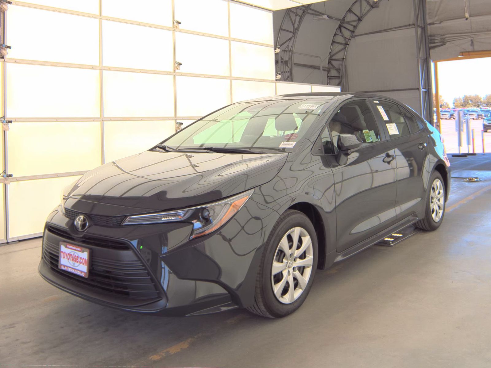 2025 Toyota Corolla LE FWD