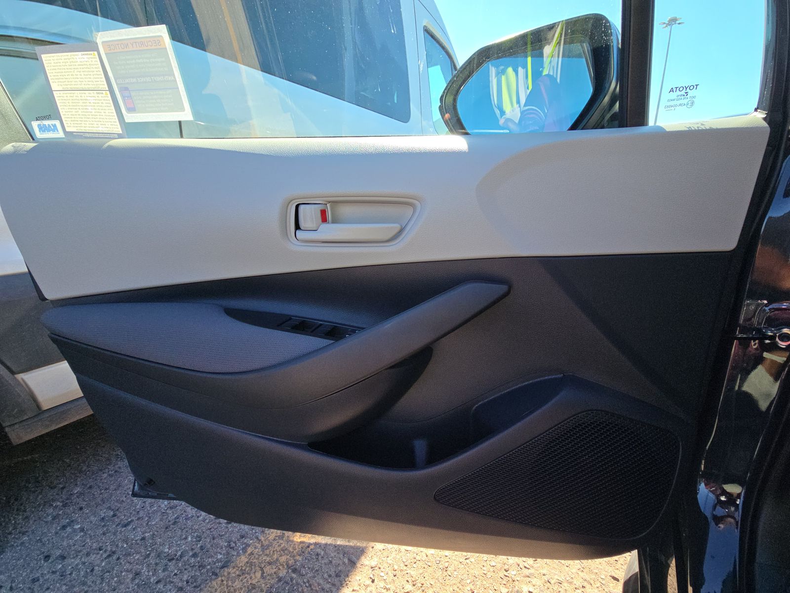 2025 Toyota Corolla LE FWD