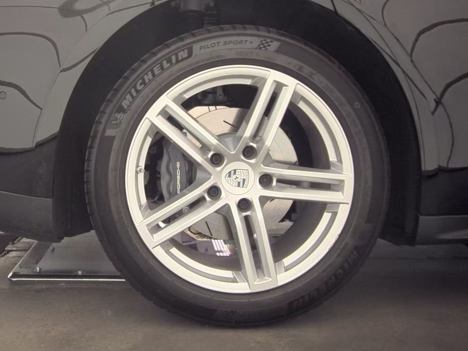 2025 Porsche Panamera Base RWD