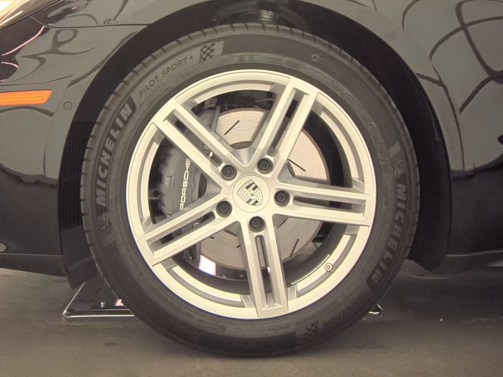 2025 Porsche Panamera Base RWD