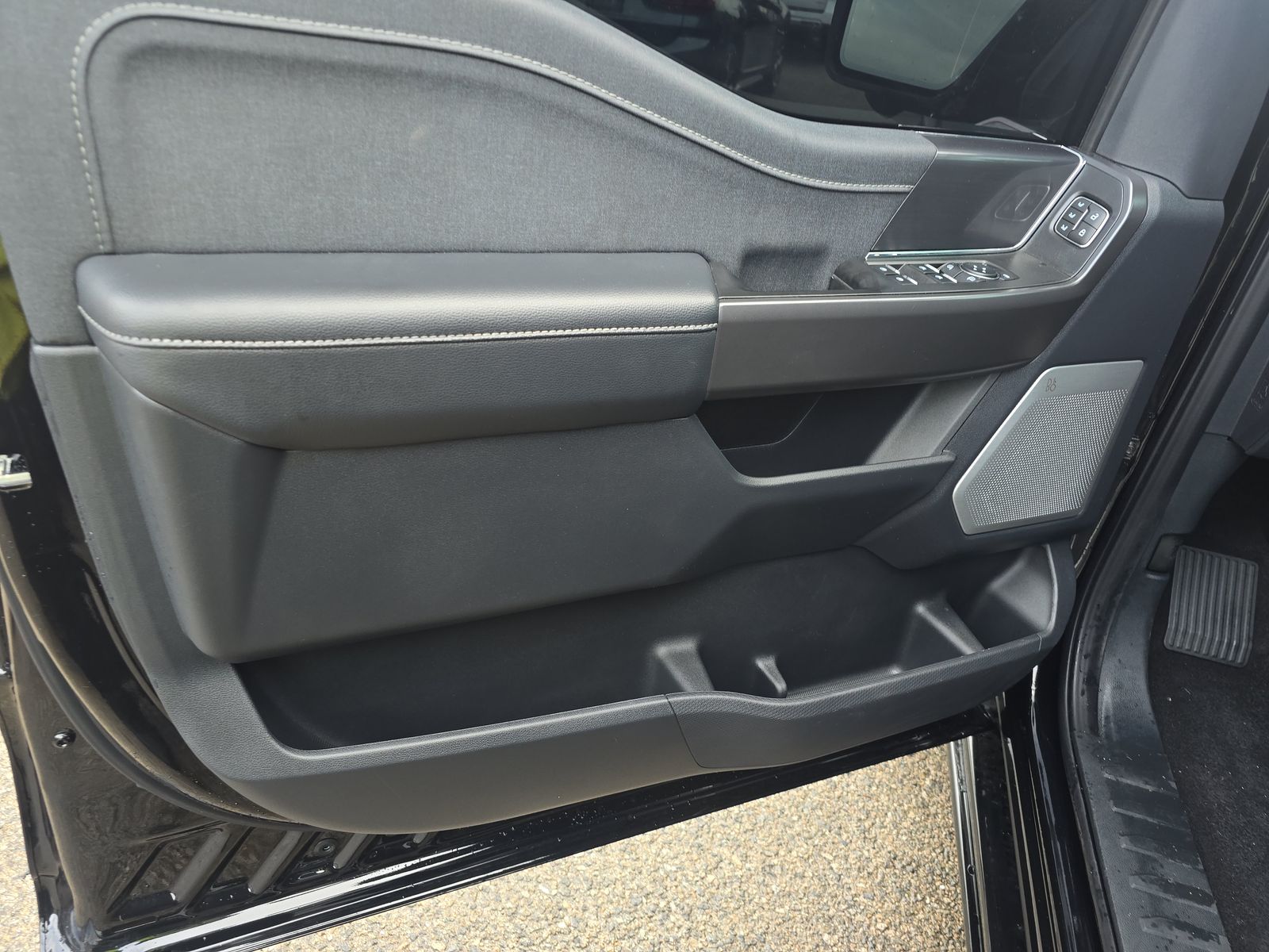 2024 Ford F-150 Lariat AWD