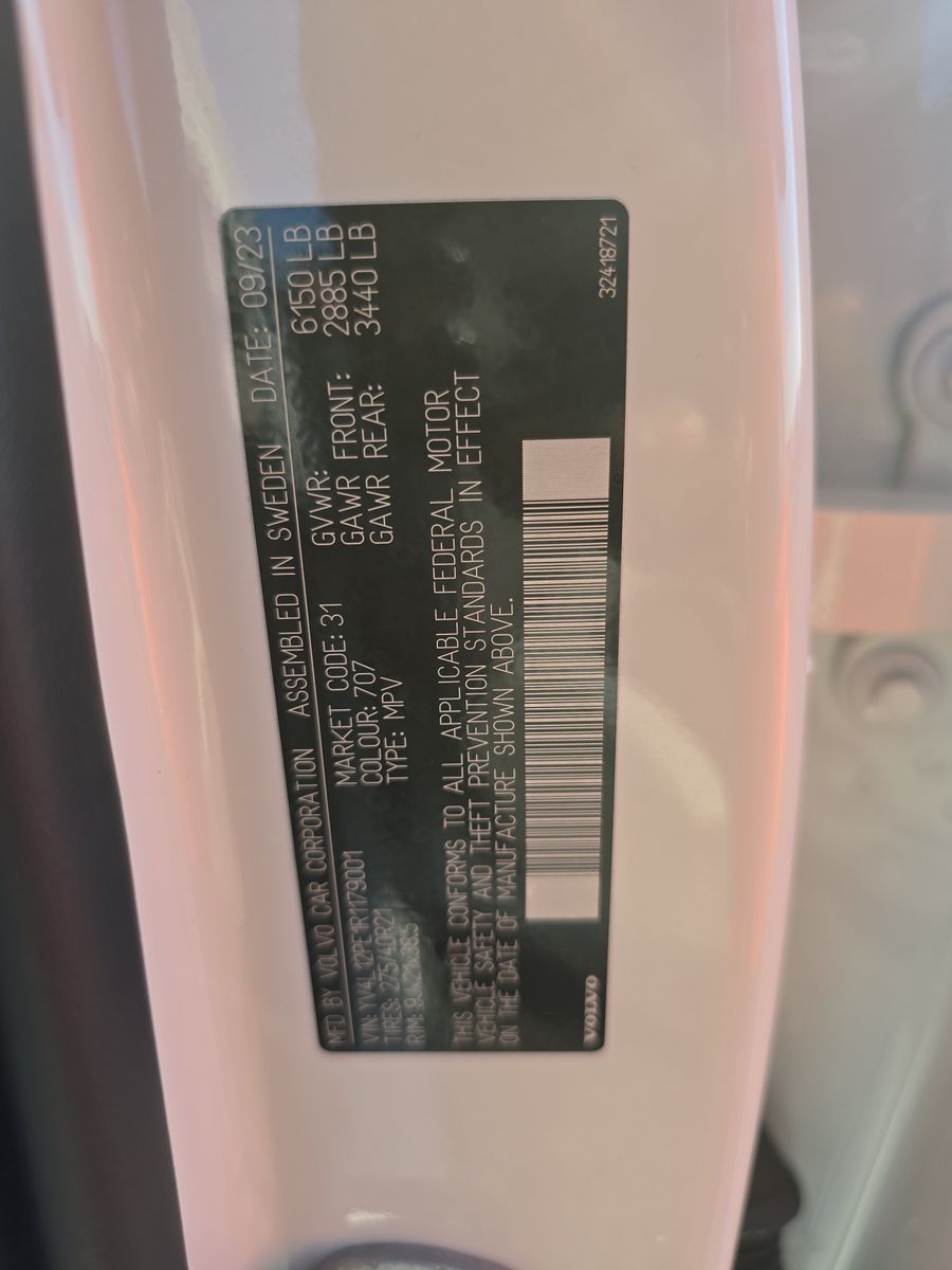 2024 Volvo XC90 B5 Plus AWD