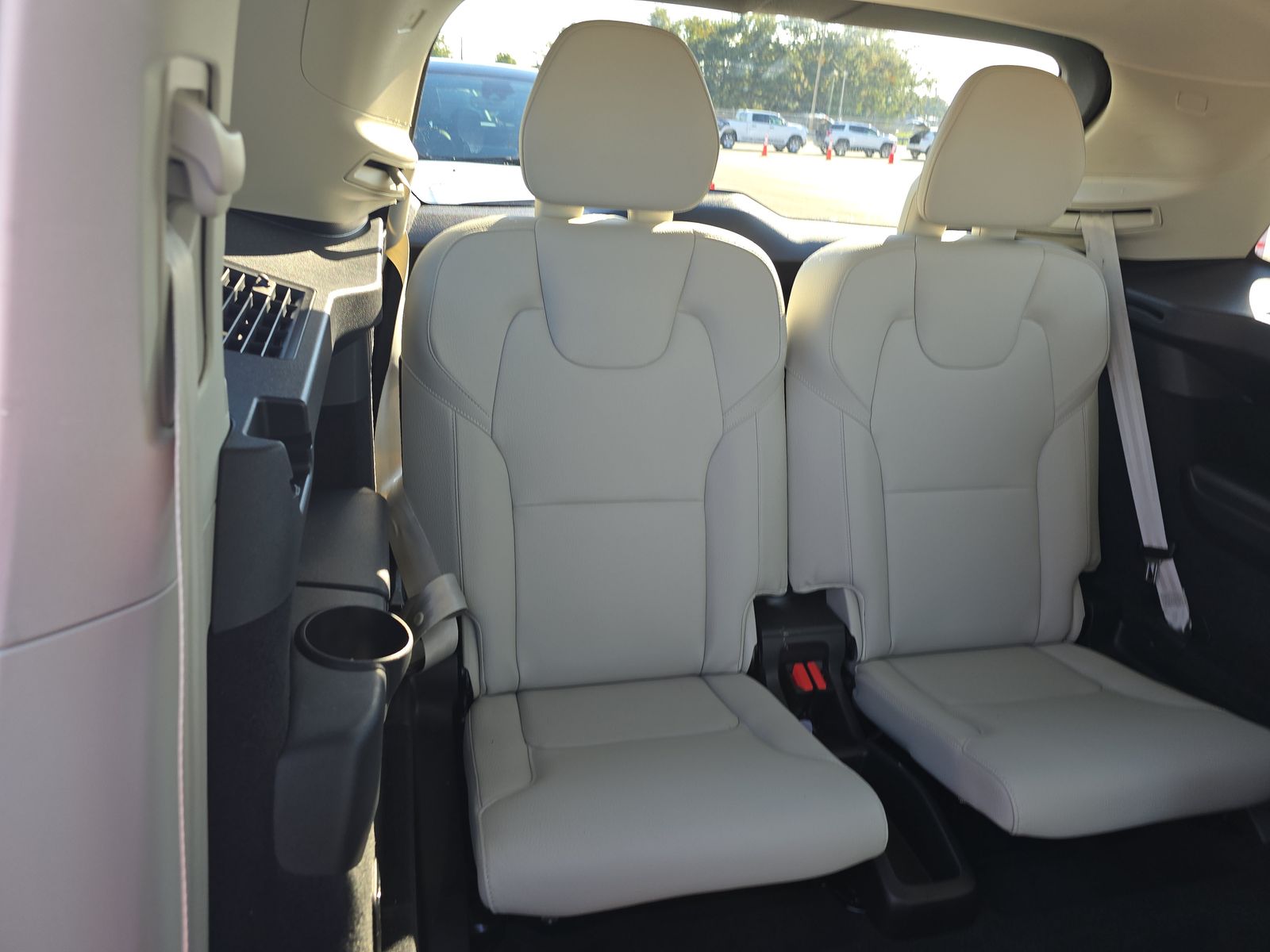 2024 Volvo XC90 B5 Plus AWD