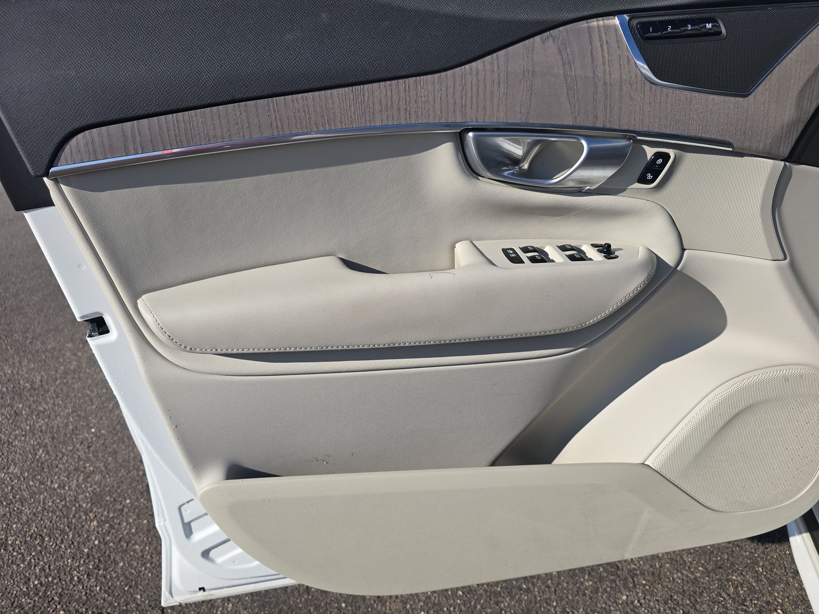 2024 Volvo XC90 B5 Plus AWD