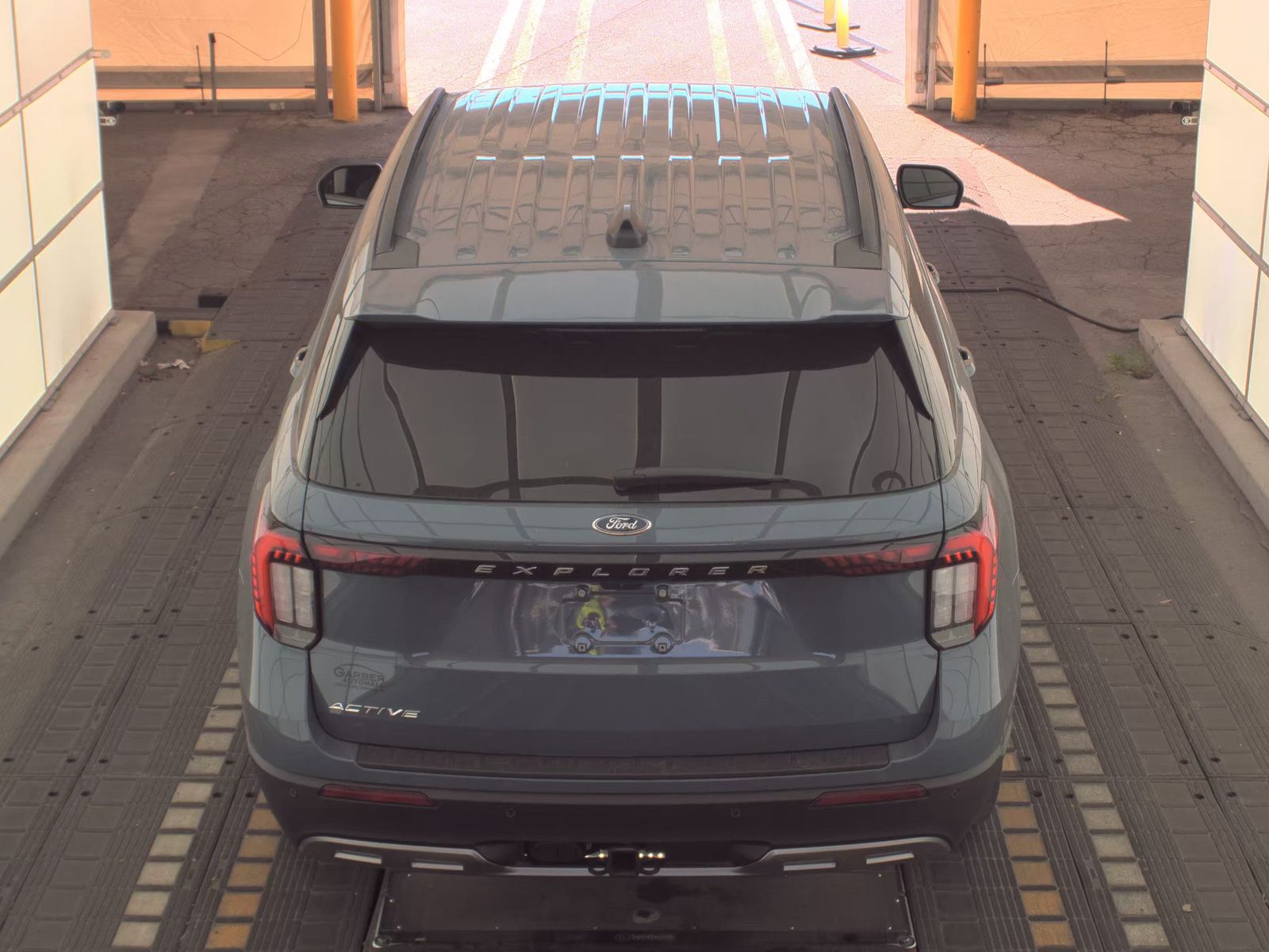 FORD EXPLORER - 7