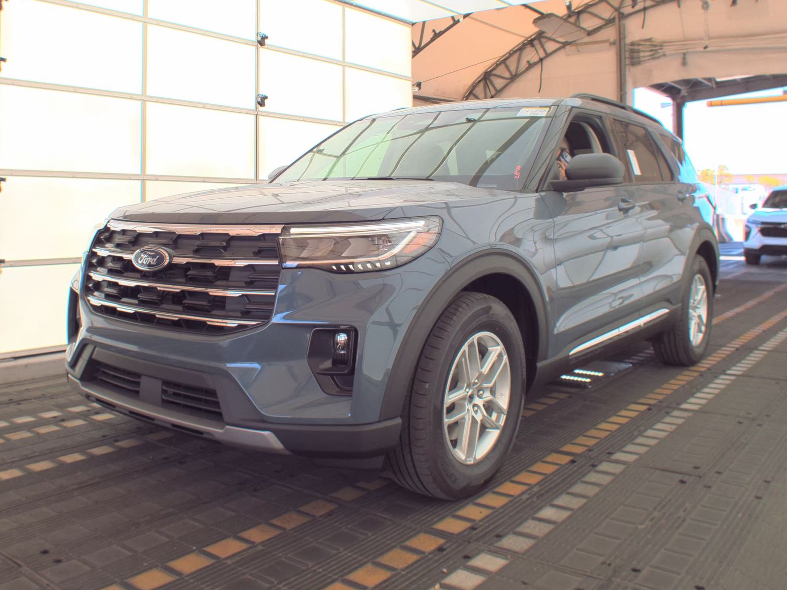 FORD EXPLORER - 1