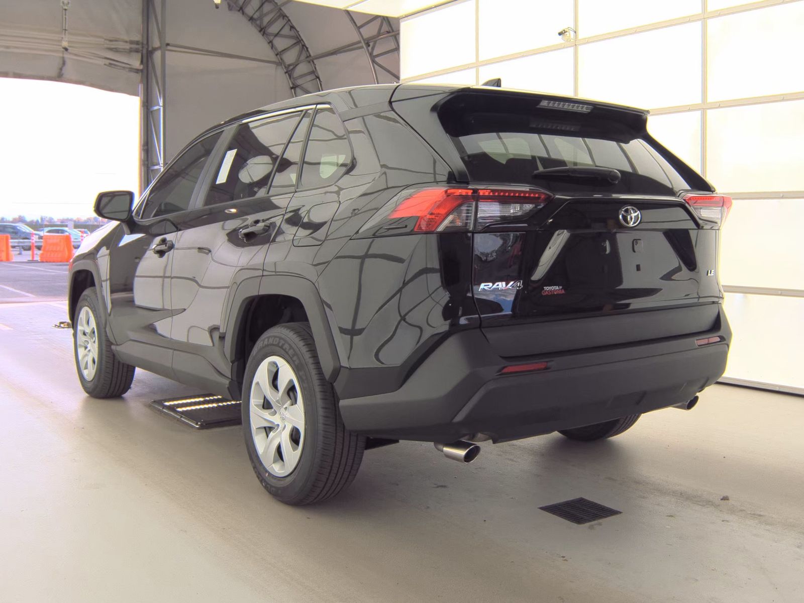 2025 Toyota RAV4 LE FWD